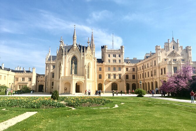 Fullday Private Tour in Lednice and Valtice with Castle Visiting - Valtice: Baroque rooms and Czech wine below the castle