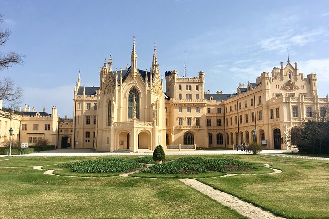 Fullday Private Tour in Lednice & Valtice with Wine Tasting - Key points at a glance