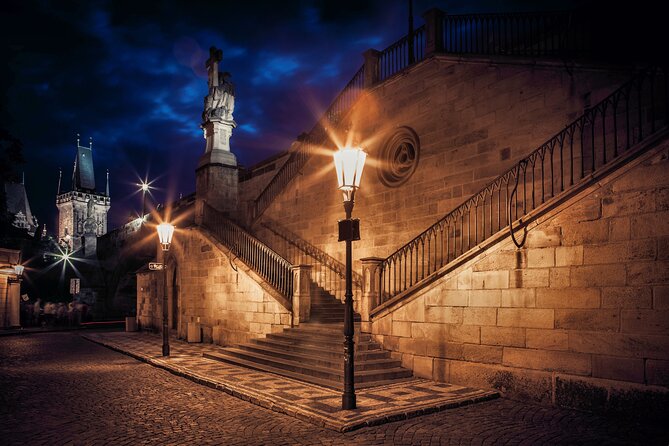Ghosts and Legends walking tour in Prague - Why the small group and headphones matter