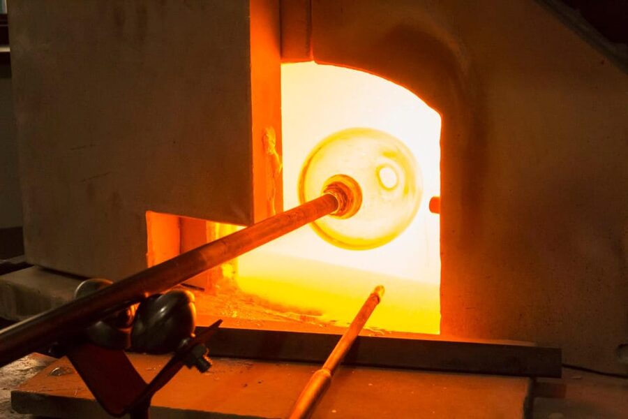 Glass blowing in Prague - Why the handmade souvenir needs planning