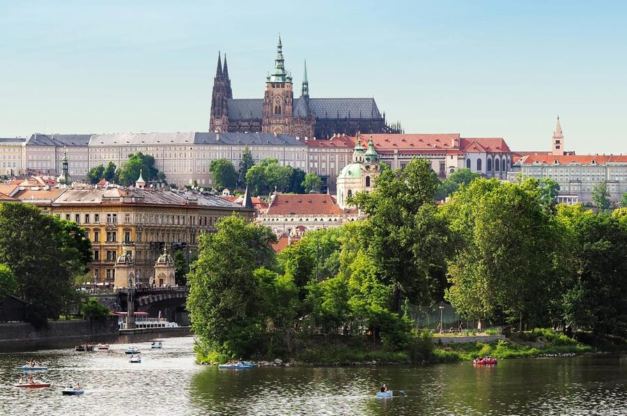 Go City Prague Pass - Top Attractions and Hop-On Hop-Off Bus - Walking through the Jewish Quarter and Old Town