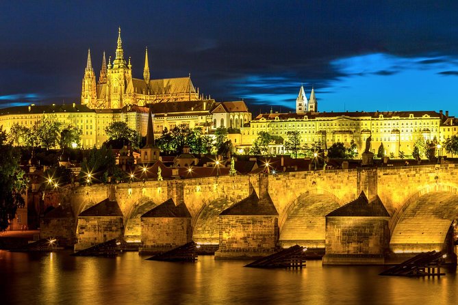 Grand Tour of Prague "among history, legends and curiosities" (NO ENGLISH) - Wenceslas Square and the city’s modern turning points