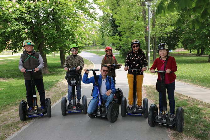 Grandiose half-day guided tour of Prague on Segway and eScooter - Starting at Malá Strana