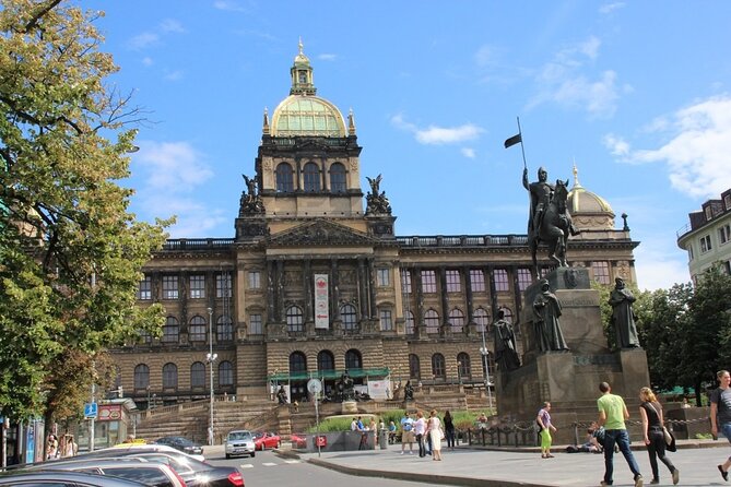 Guided Old Town & Jewish quarter Walking Tour Prague (Tip-based) - Thirty minutes on Charles Bridge