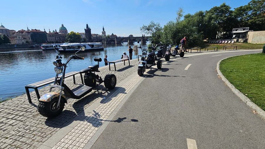 Heart of Prague tour on Tricycle electric scooter - What the guide adds to the ride