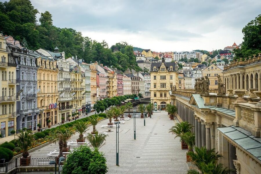 Karlovy Vary excursion - Two hours to eat, shop, and choose your own pace
