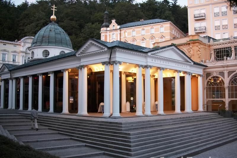 Karlovy Vary & Marianske Lazne Tour from Prague with Lunch - Is the $105 price good value?