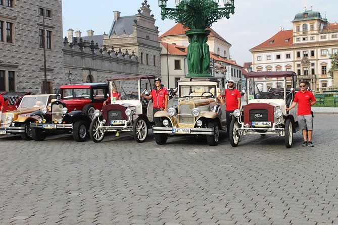 Karlstejn Castle in Vintage Convertible Car - Leaving Prague with hotel pickup