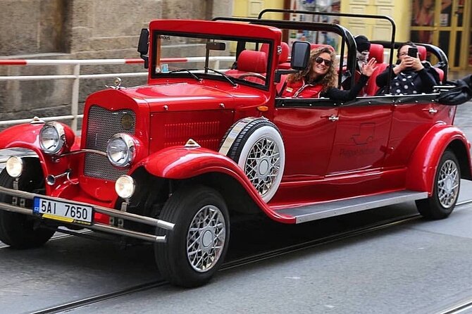 Karlstejn Castle in Vintage Convertible Car - Booking advice for the best day