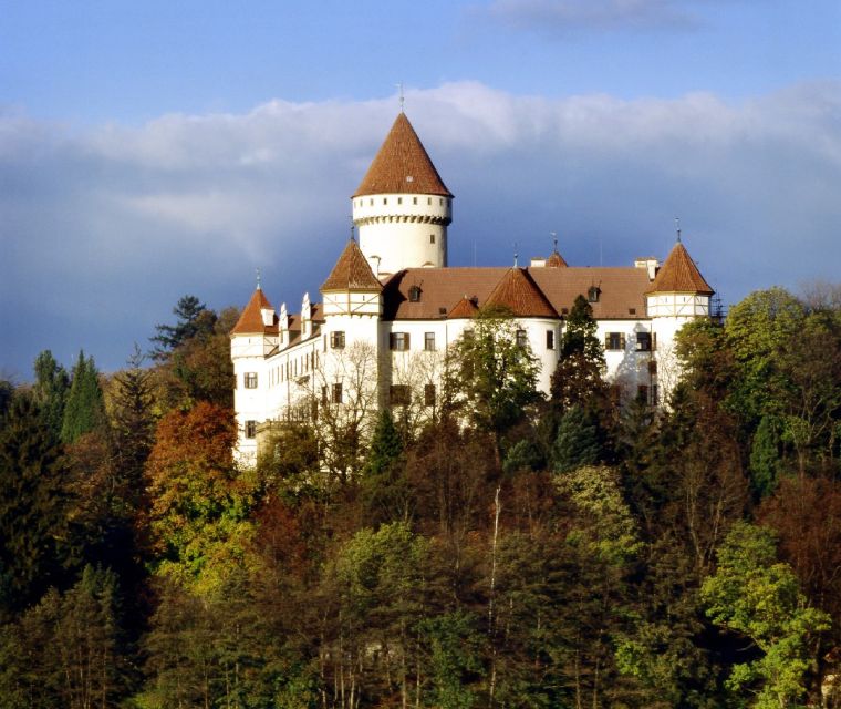 Konopiště: Chateau Tour from Prague - The drive from Prague and the Old Town meeting point