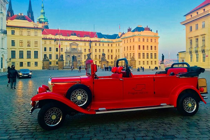 Kutná Hora Medieval Town in Vintage Cabrio car - Pickup, weather, and practical planning