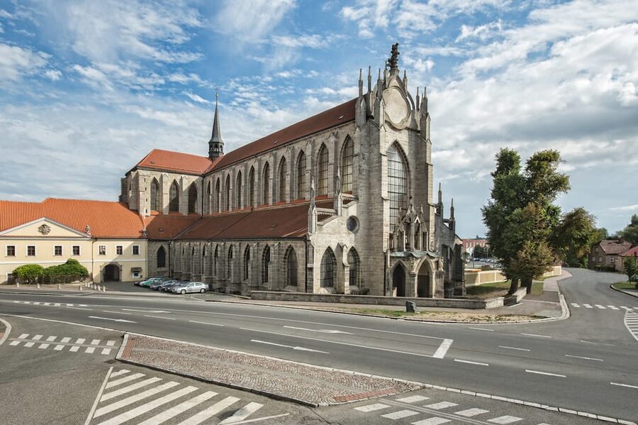 Kutná Hora: Sedlec Ossuary Skip-the-Line Ticket & Audioguide - Who will get the most from this visit
