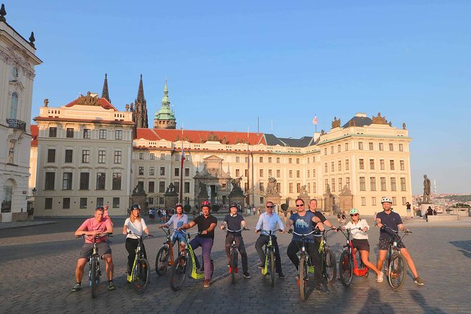 Live-Guided 180 min Glorious e-Scooter and eBike tour - What the three hours really include