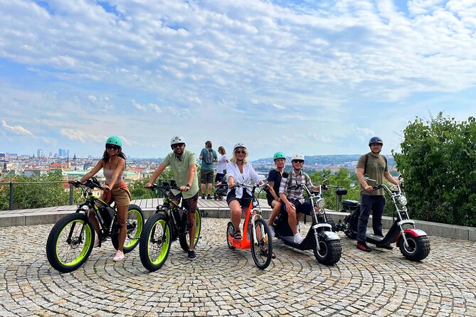 Live-Guided e-Scooter Tour of the Old Town of Prague, 60 min - Charles Bridge from a moving tour
