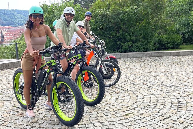Live-Guided e-Scooter Tour of the Old Town of Prague, 60 min - Old Town Hall and the Astronomical Clock