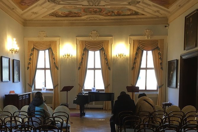 Lobkowicz Palace Concert in Prague Ticket - Dress code and comfort