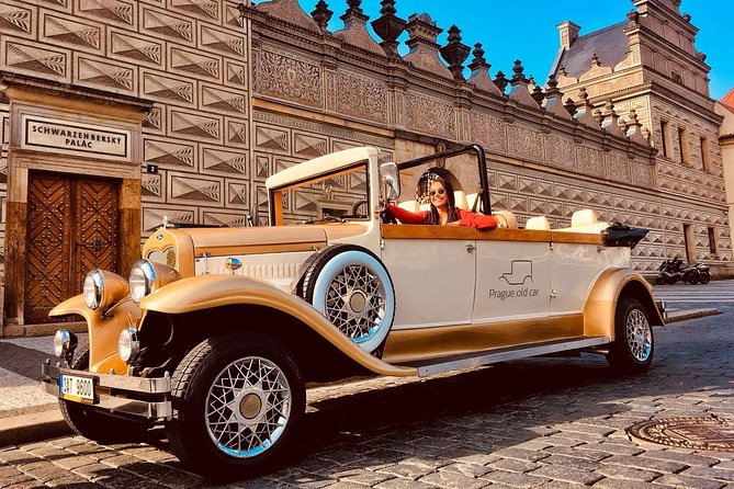 Luxury vintage car cabro replica tour to Carlsbad - Four hours among springs and colonnades
