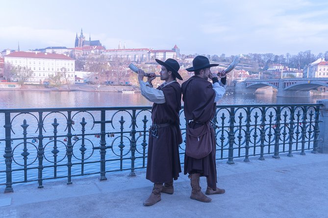 Medieval Prague Through a Nightwatchman’s Eyes - What the guide’s performance adds