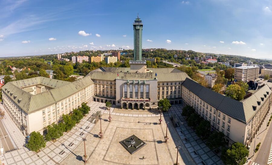 Ostrava: Entrance to the viewing tower of the new town hall - Practical booking advice