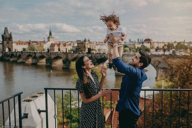 photoshoot in prague - Charles Bridge: the signature Prague finish