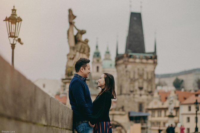 photoshoot in prague - Old Town Square: Prague’s grand opening frame