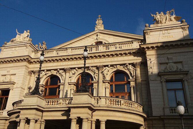 Pilsen Highlights Small-Group Tour and Pilsner Brewery Tour including Lunch and Beer Tasting - How the guides shape the day