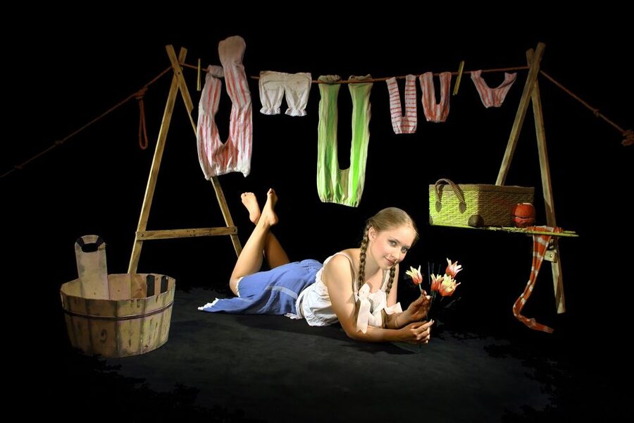 Prague: 1.5-Hour Black Light Theater Srnec Performance - Who Will Enjoy This Most?