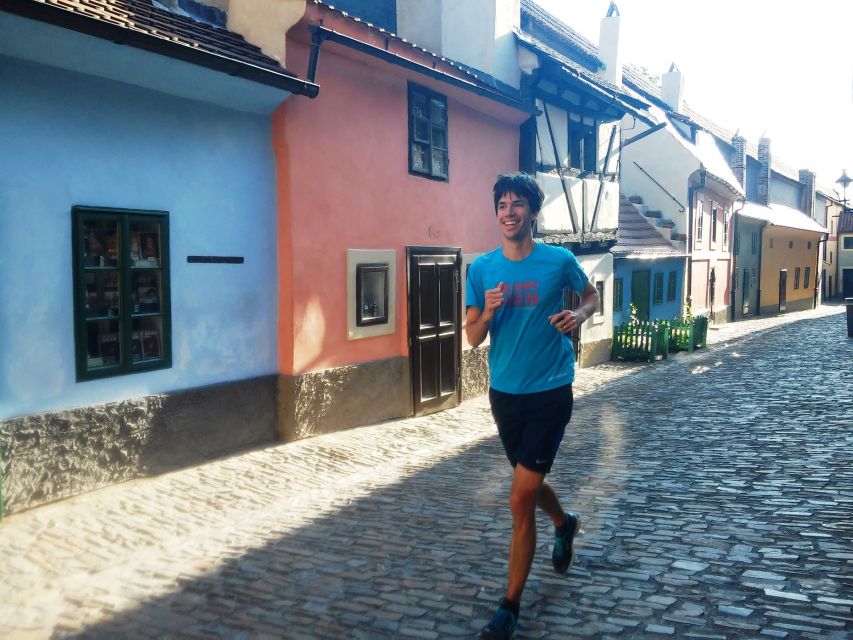 Prague 1.5-Hour Compact City Center Running Tour - Guide quality and the private format