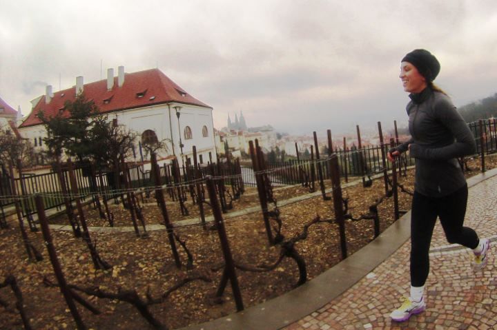 Prague 1-Hour Sight Running Tour - Crossing Charles Bridge