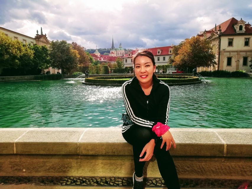 Prague 1-Hour Sight Running Tour - Lesser Town lanes and quieter corners