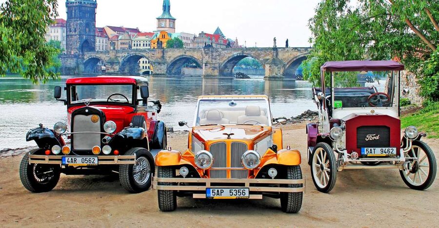 Prague: 1-Hour Vintage Car Tour - What you can see in one hour
