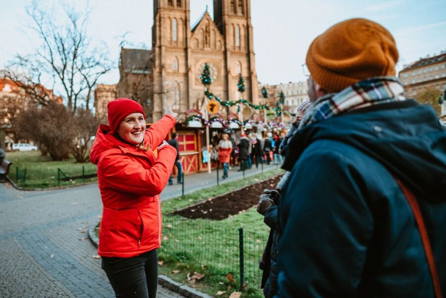 Prague: 2-3h Magical Christmas Markets Tour with Inclusions - Who should book this Christmas walk?