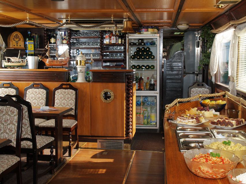 Prague: 2-Hour Lunch Cruise on the Vltava River - How much value do you get for $57?
