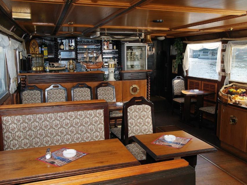 Prague: 2-Hour Lunch Cruise on the Vltava River - The pace, service, and overall feel