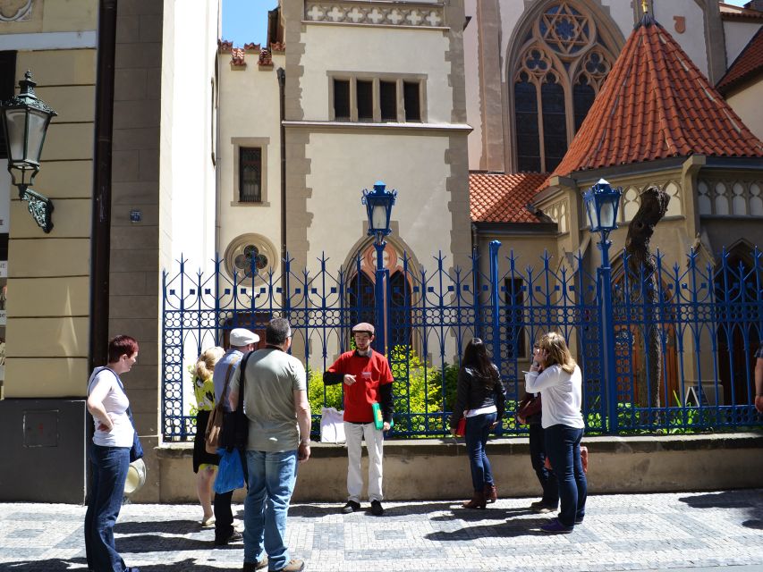Prague: 2-Hour Old Town and Jewish Ghetto Walking Tour - Why This Two-Hour Walk Works