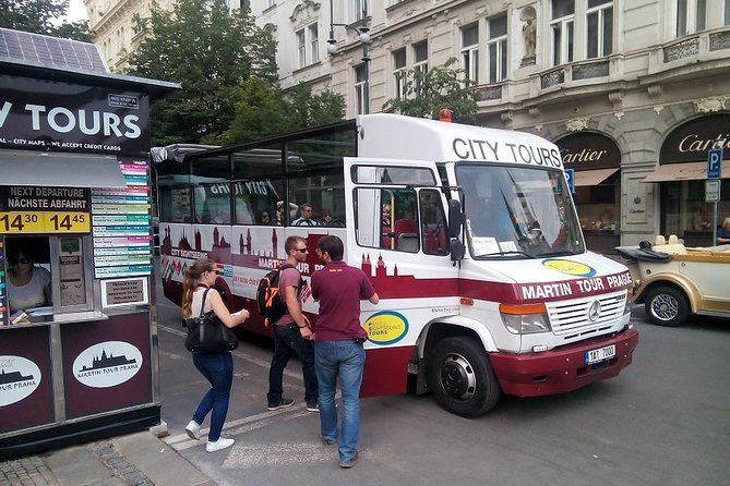 Prague 2-hour Panoramic Bus Tour - The river, National Theatre, and Dancing House