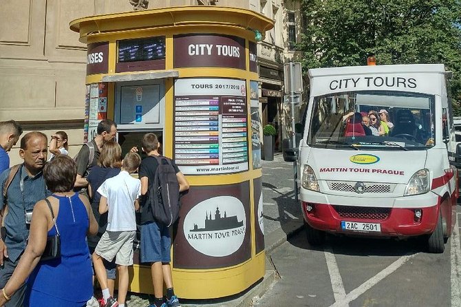 Prague 2-hour Panoramic Bus Tour - What the audio commentary is really like