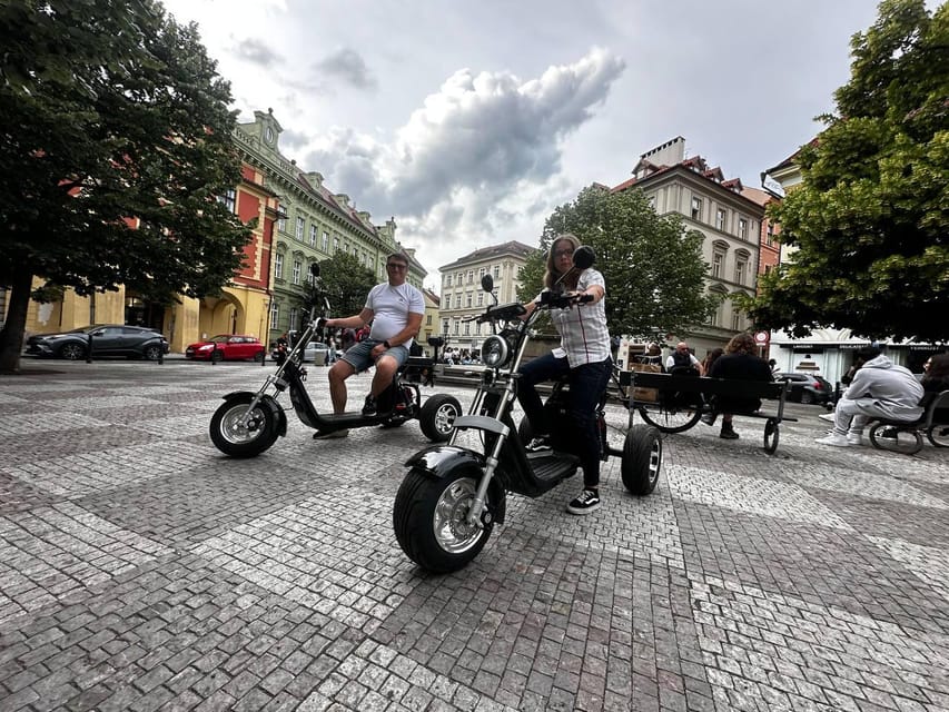 Prague: 2 hours FUN TRIKE tour in Prague with guide - A local park provides the best photo stop