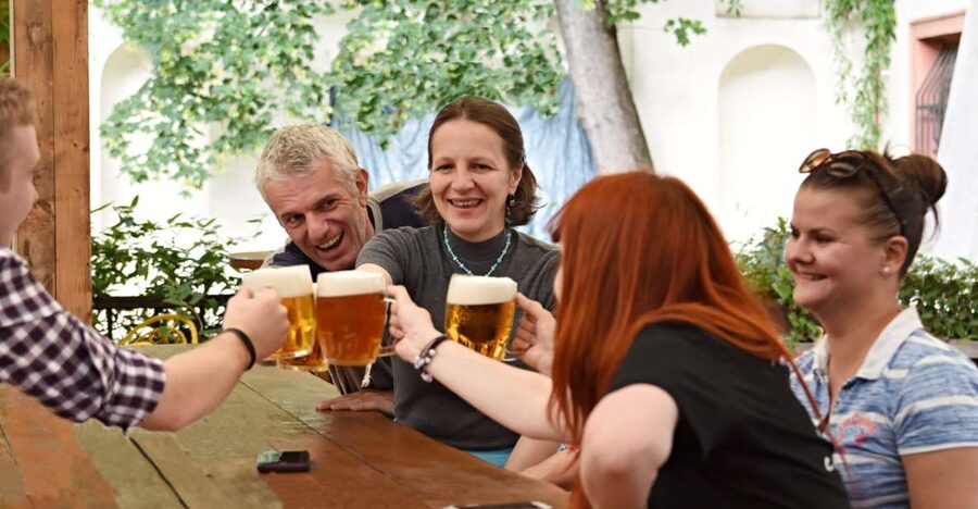 Prague: 3-Hour Beer Tour and Traditional Czech Dinner - Three pubs, three Czech beers