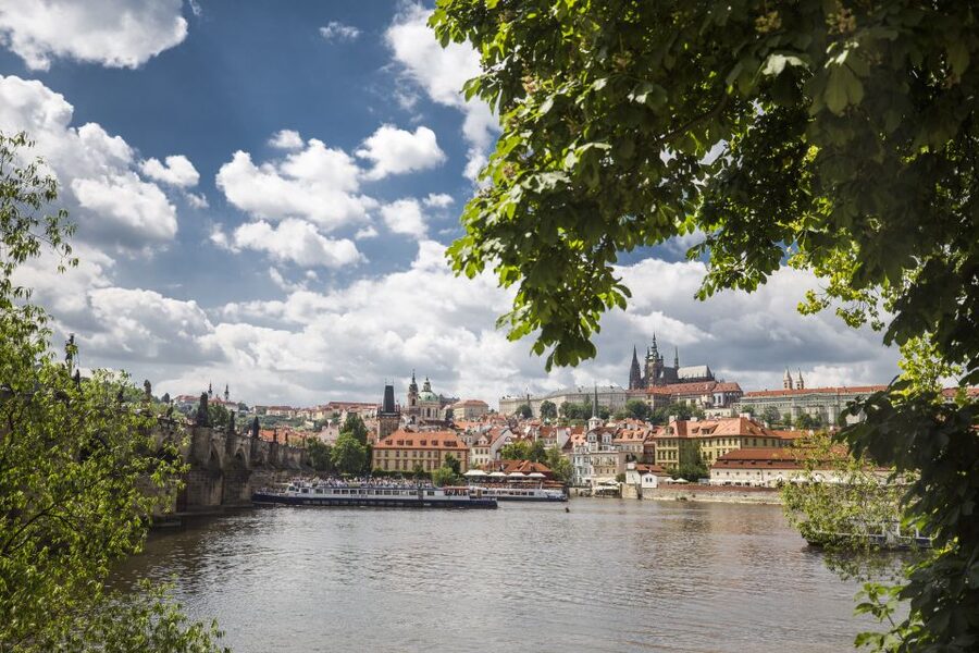 Prague: 3–Hour Castle Grounds Walking Tour and River Cruise - St. Vitus Cathedral and St. George Basilica
