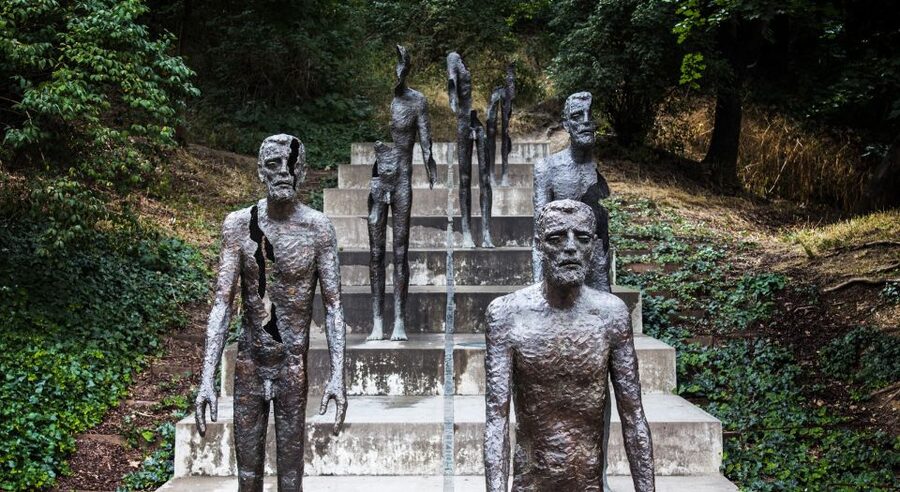 Prague: 3–Hour Communism and World War 2 E-Bike Tour - Old Town, Jewish Prague, and the marks of occupation