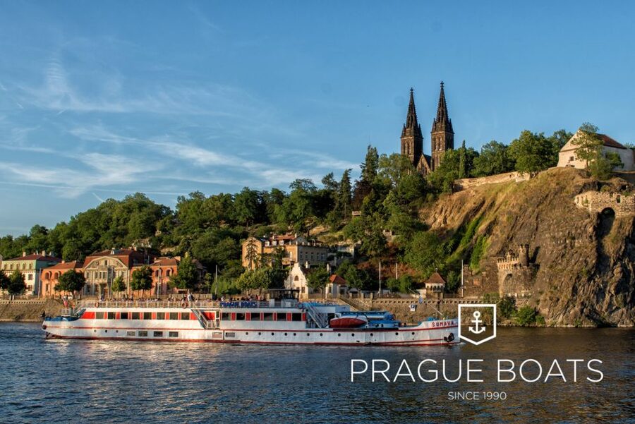 Prague: 3-hour Evening River Cruise with Dinner - Booking details that can affect your evening
