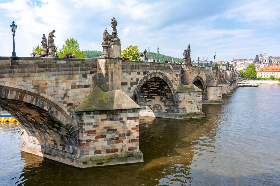 Prague: 3-Hour Old Town and Prague Castle Tour in German - Prague Castle courtyards and Golden Lane