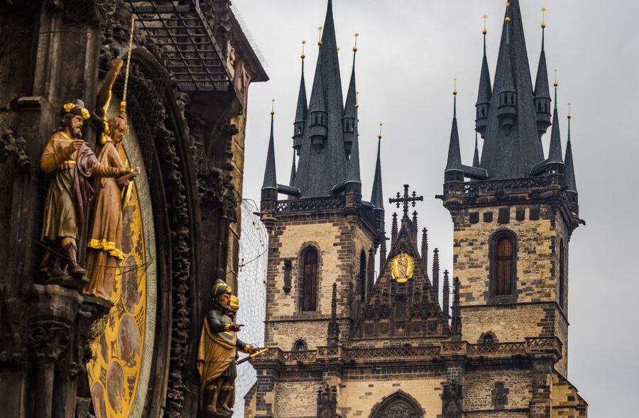 Prague: 3-Hour Walking Tour of Old Town & Prague Castle - Crossing Charles Bridge with stories attached