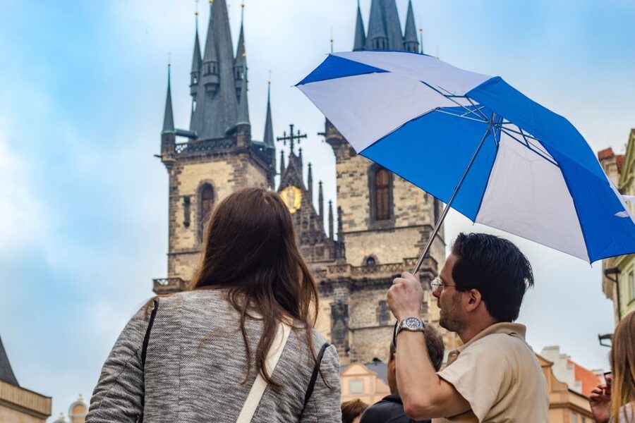 Prague: 3-Hour Walking Tour of Old Town & Prague Castle - Meeting the guide near the Astronomical Clock