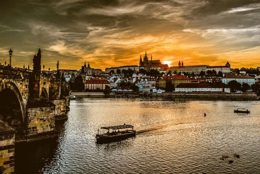 Prague: 45-Minute Sightseeing Cruise to Devil's Channel - Why this short Prague cruise works