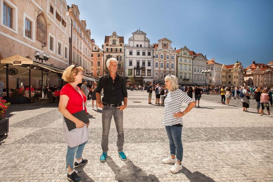 Prague: 6-Hour City Tour including Cruise and Lunch - Seeing Prague from the Vltava