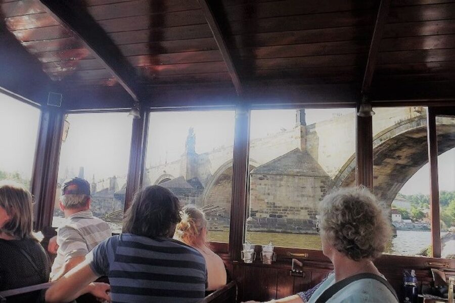 Prague: 6-Hour Tour with River Boat Cruise and Lunch - Taking the tram up to Hradcany