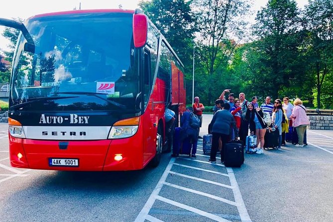 PRAGUE AIRPORT - CITY TRANSFERS in Spanish - The driver can shape the whole experience