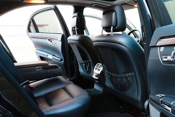 Prague airport luxury transfer by a Mercedes Benz S class - A smooth landing at Prague Airport
